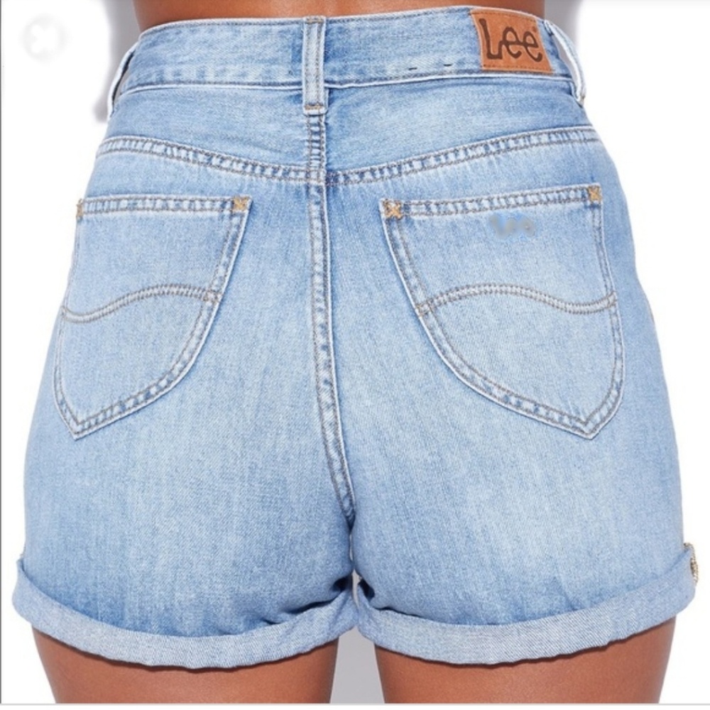 ๐ Lee blue high-waisted shorts ๐ - Picture 2 of 5